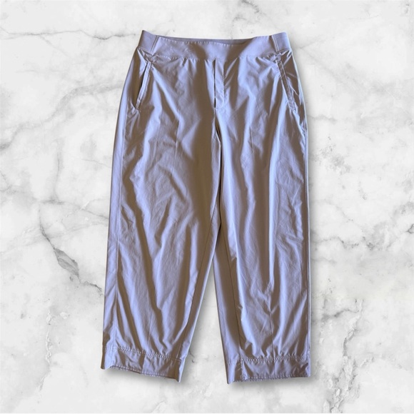 Athleta straight-leg joggers in size 18. These pants have a relaxed fit, a wide - Picture 3 of 16